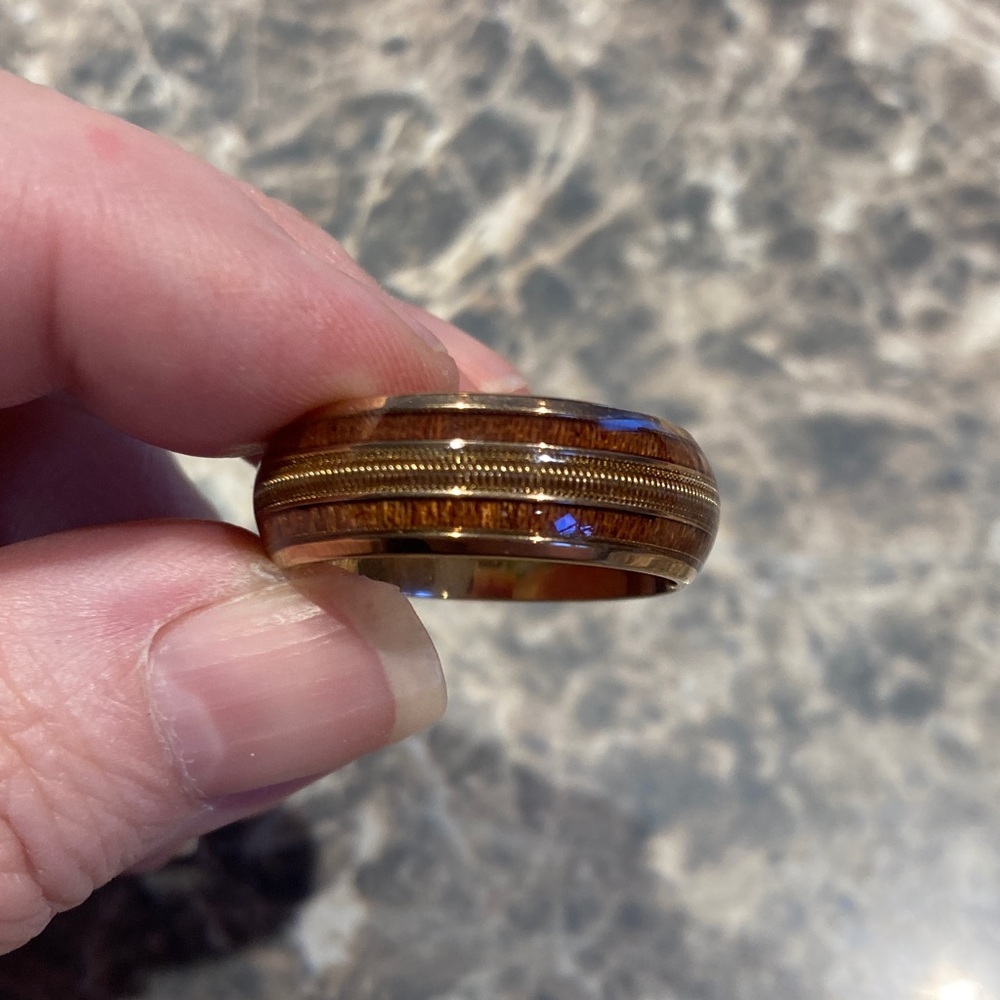 Guitar string Brown and Gold Men’s Ring